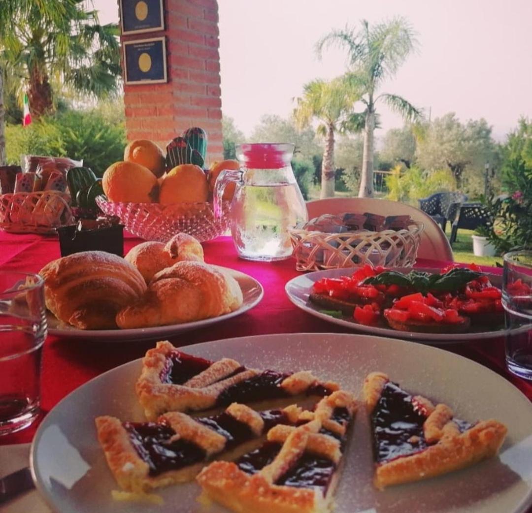 B&B Villa Molinari Restaurant E Baby Park Campagna Exterior photo